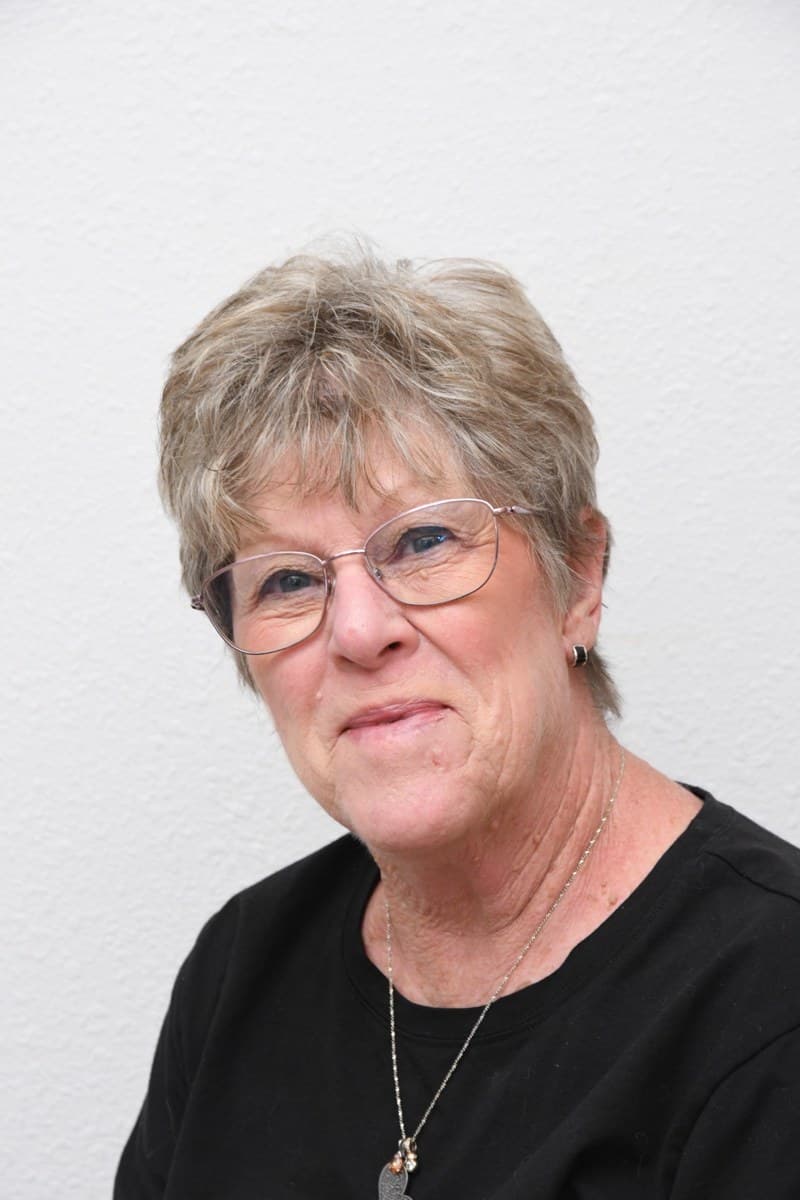 Deanna Hawley